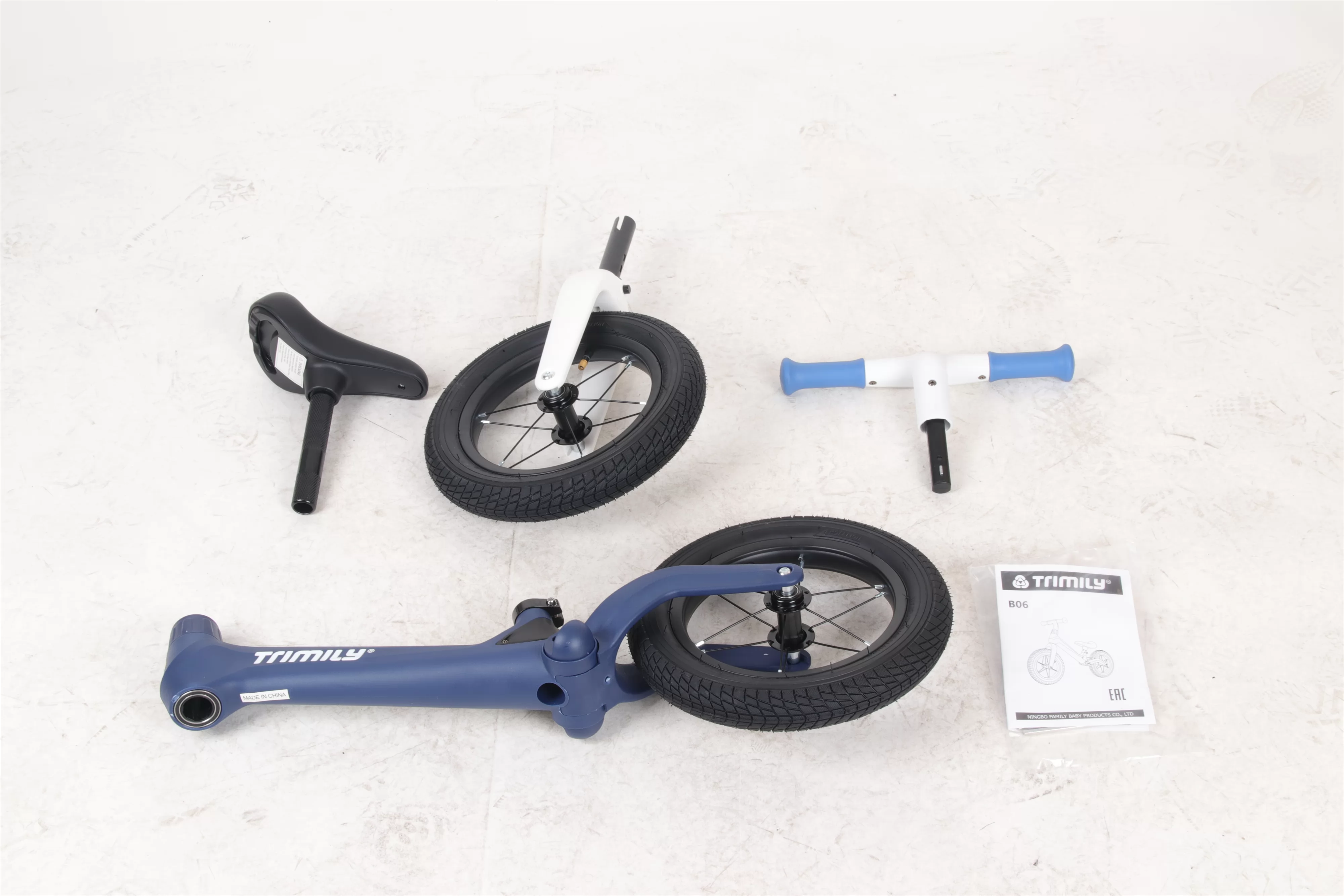 CHITUO 12 Inch Kids Balance Bike with Air-Filled Tires, Adjustable Seat, Toddler Training Bike for Age 3-5