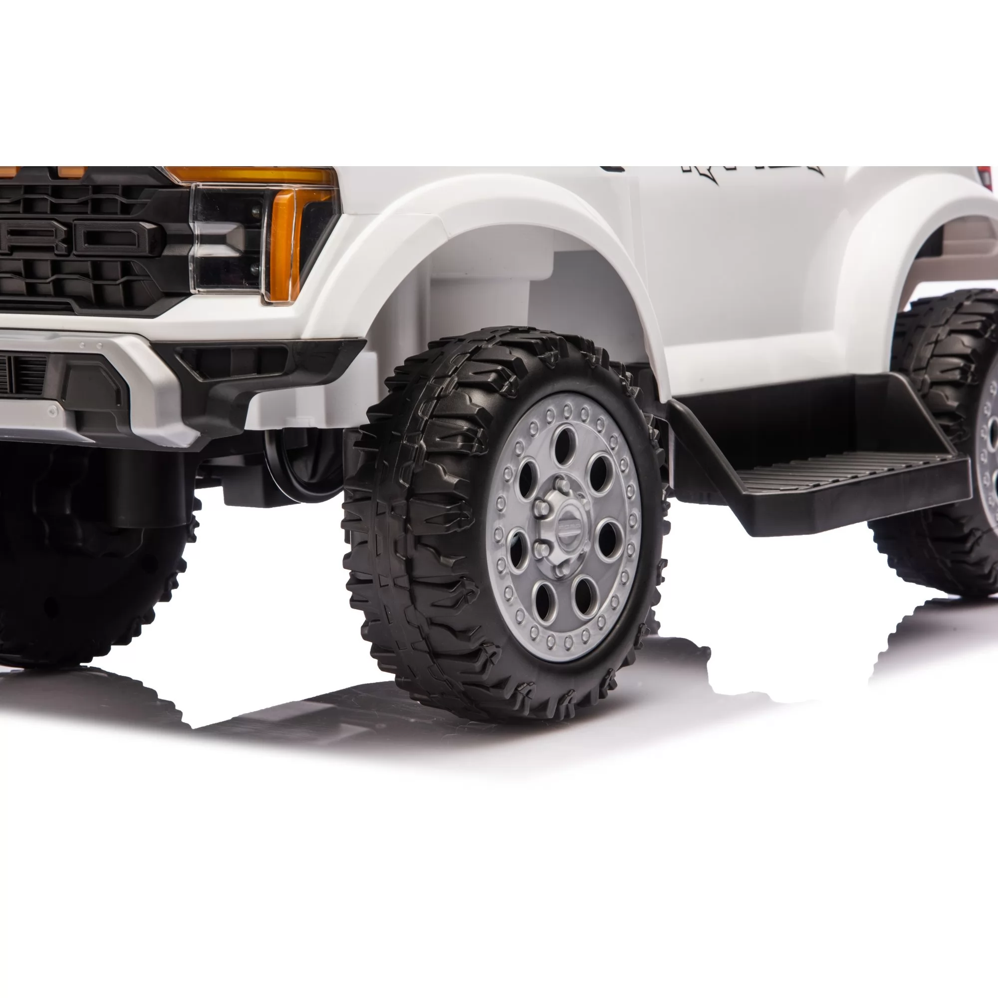 Official Licensed Ford F-150 6V Kids Ride-On Car with Foot Switch & Front Light