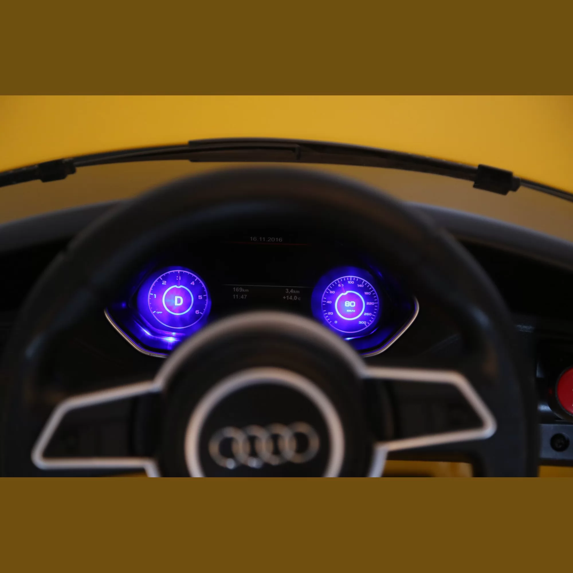 Official Licensed Audi TT RS Kids Ride-On Car 6V with 2.4G Remote Control, Single-Seat Roadster Design