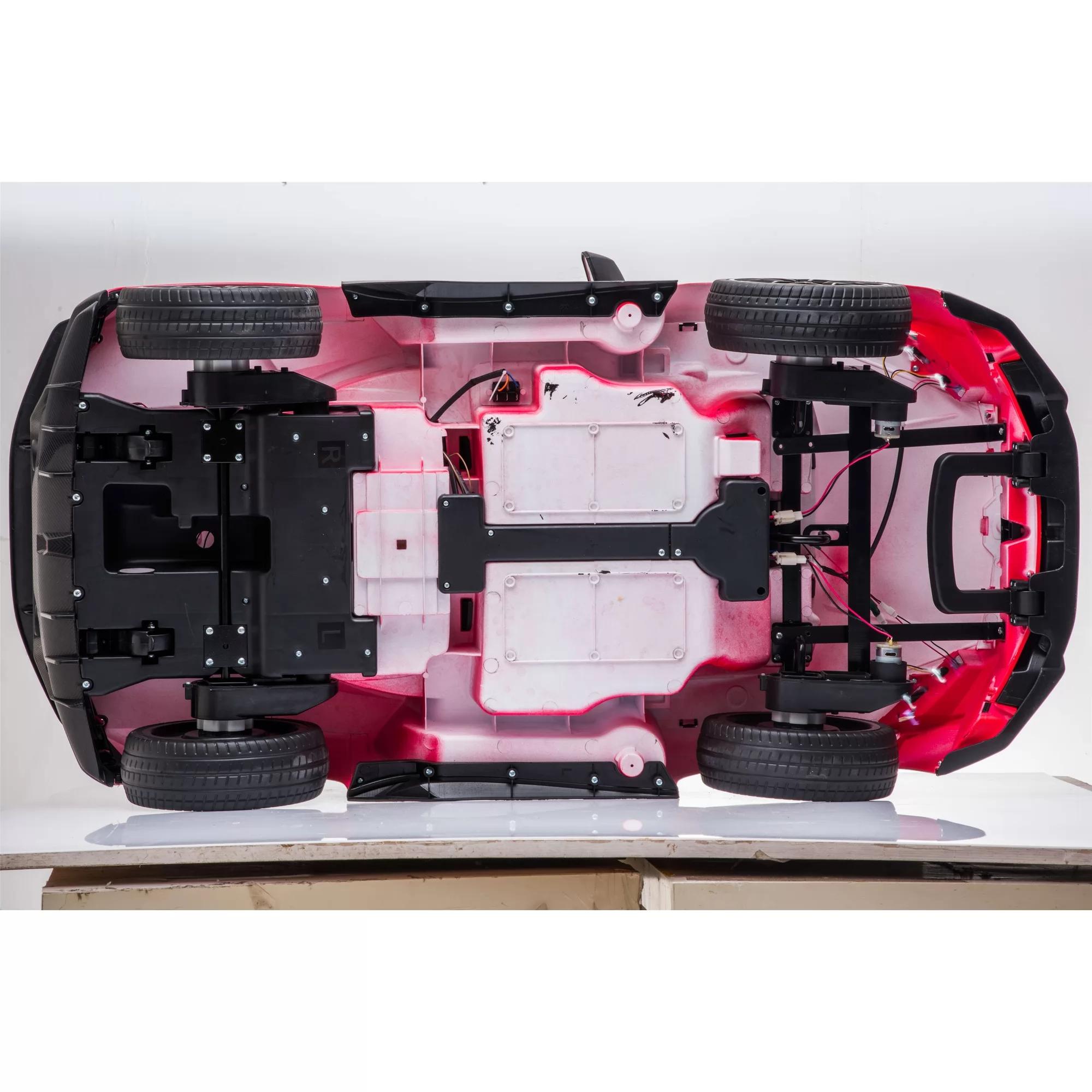 Official Licensed Lamborghini Huracan Spyder Kids Ride-On Car 12V with 2.4G Remote Control, Bluetooth & Front Light